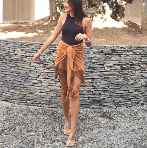 ZARA | Bloggers Fave Fringe Mini Skirt - Picture 10 of 16